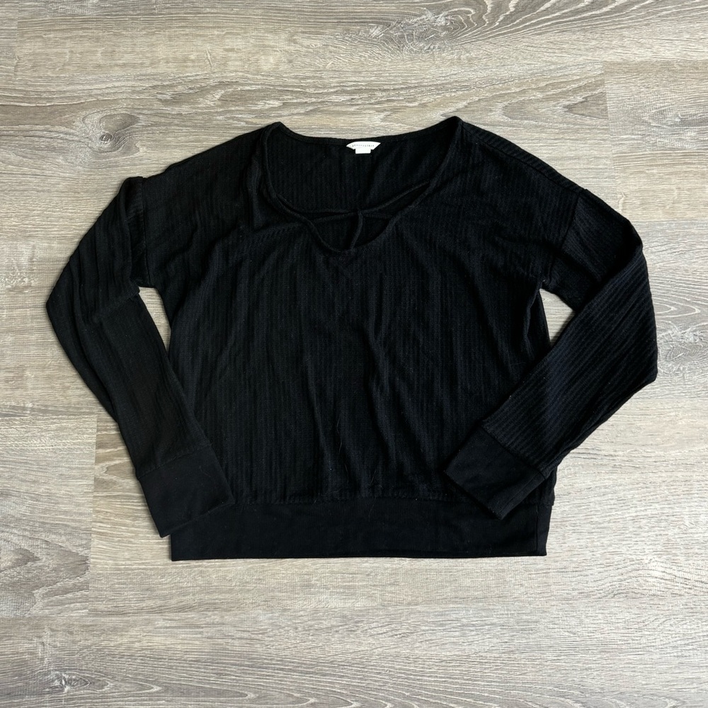 Aeropostale women’s long sleeve top black